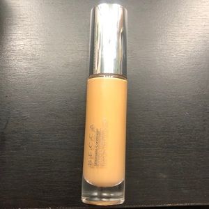 Becca Ultimate Coverage Foundation